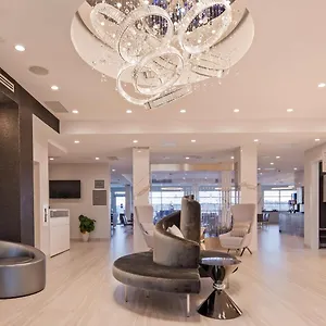 Hotel Executive Residency By Western View North ***