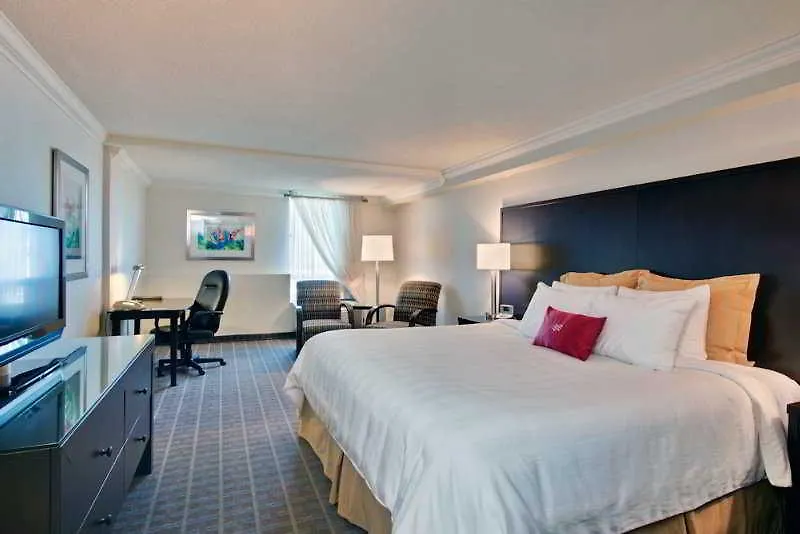 Crowne Plaza Toronto Airport By Ihg Hotel 4*,  Canada