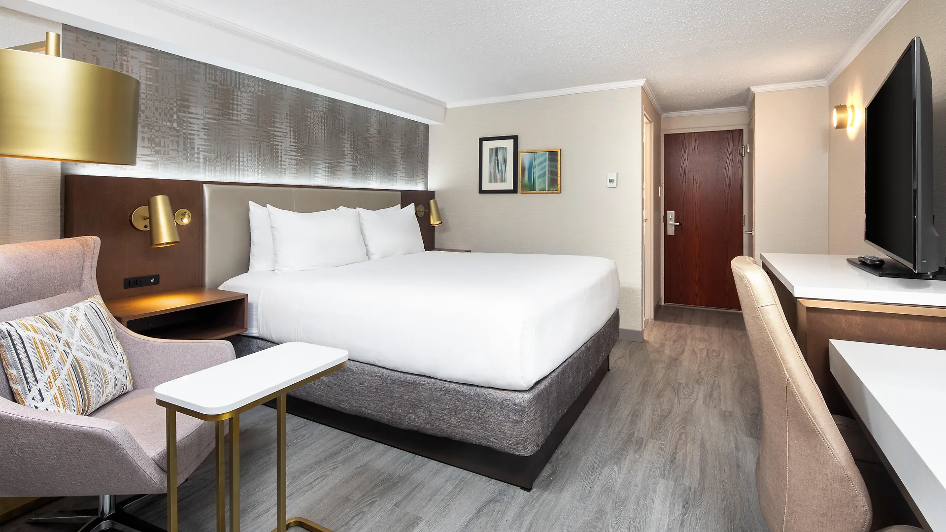 Crowne Plaza Toronto Airport By Ihg Hotel 4*,  Canada