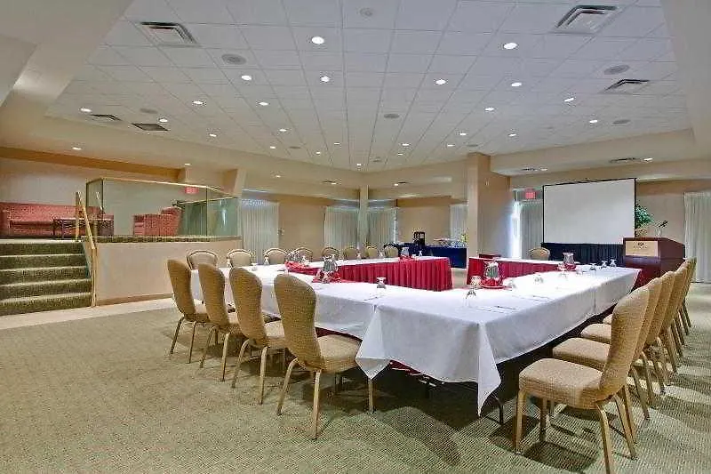Crowne Plaza Toronto Airport By Ihg Hotel