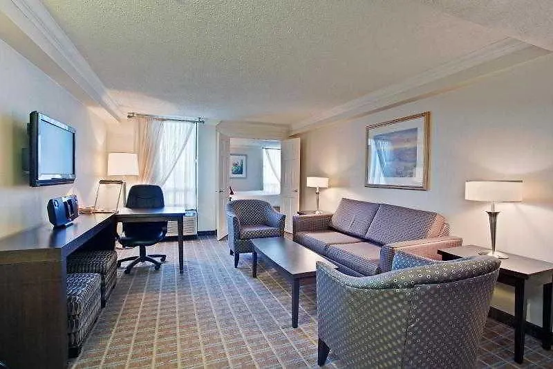 Crowne Plaza Toronto Airport By Ihg Hotel