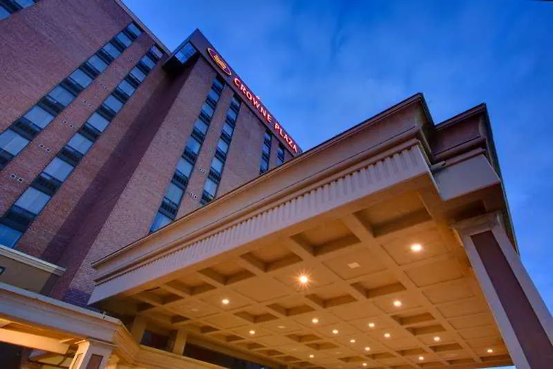 Crowne Plaza Toronto Airport By Ihg Hotel