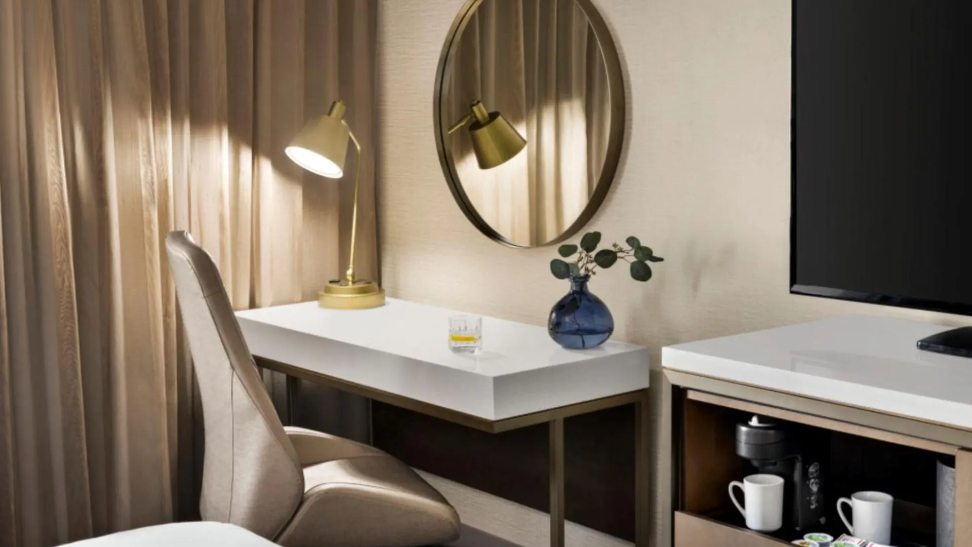Crowne Plaza Toronto Airport By Ihg Hotel