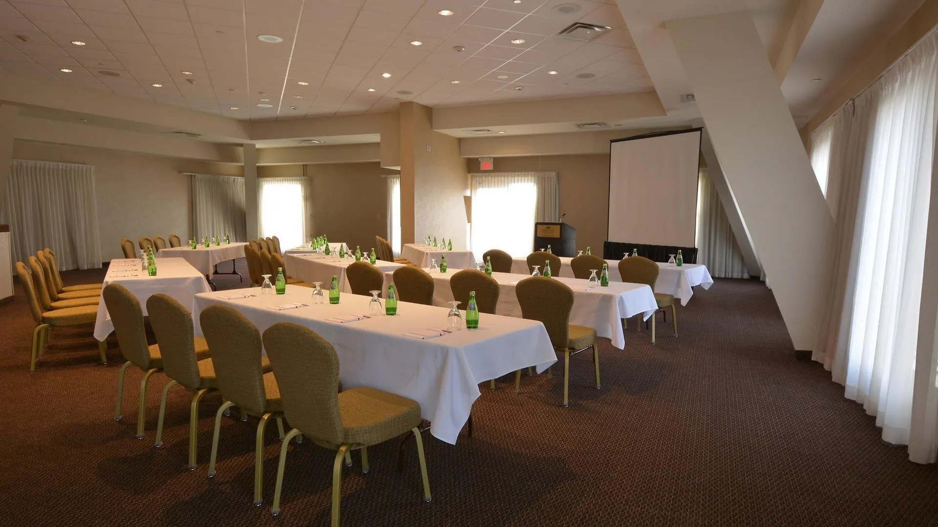 Crowne Plaza Toronto Airport By Ihg Hotel