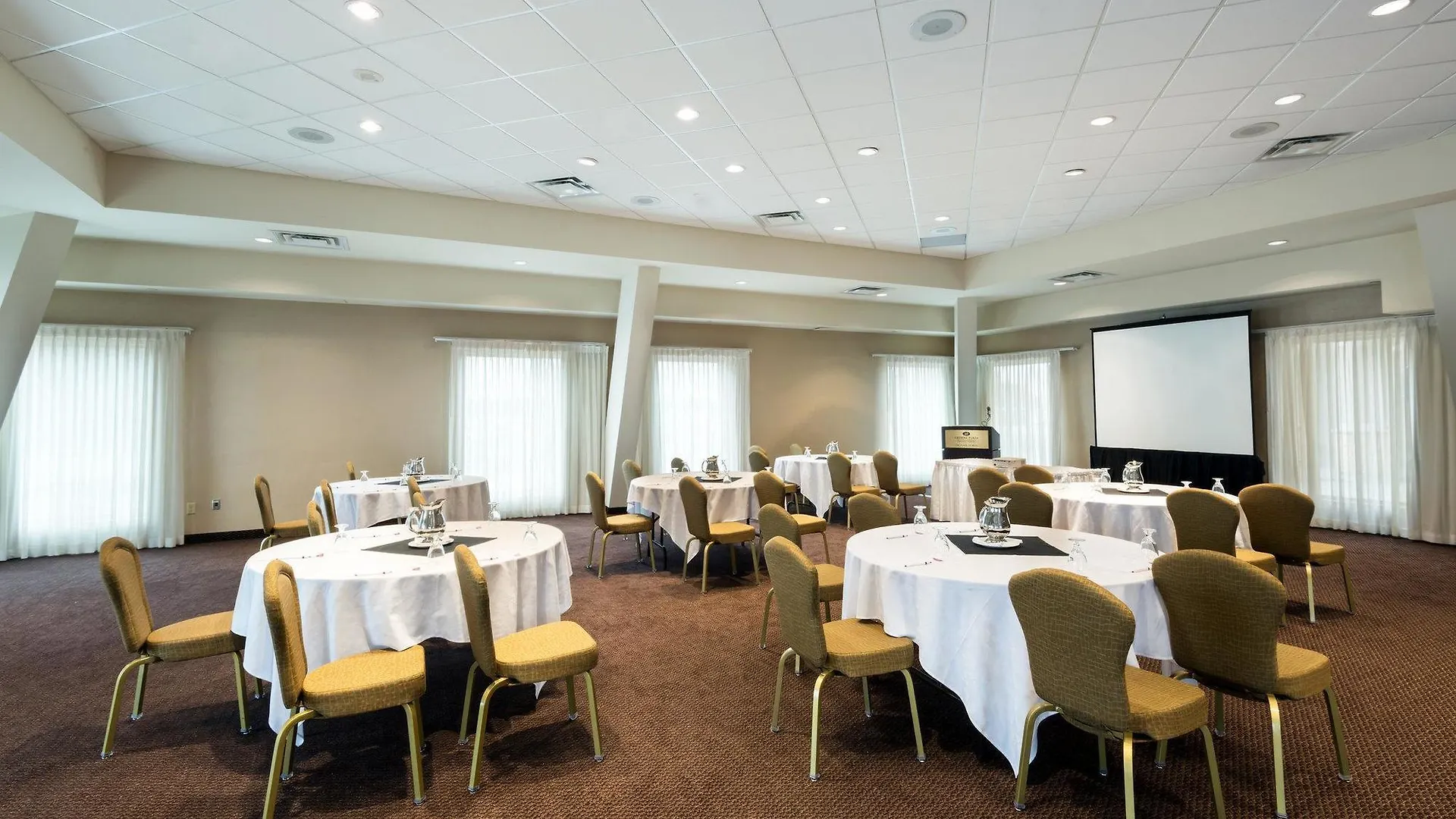 Crowne Plaza Toronto Airport By Ihg Hotel