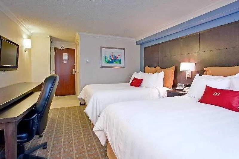 Crowne Plaza Toronto Airport By Ihg Hotel 4*,
