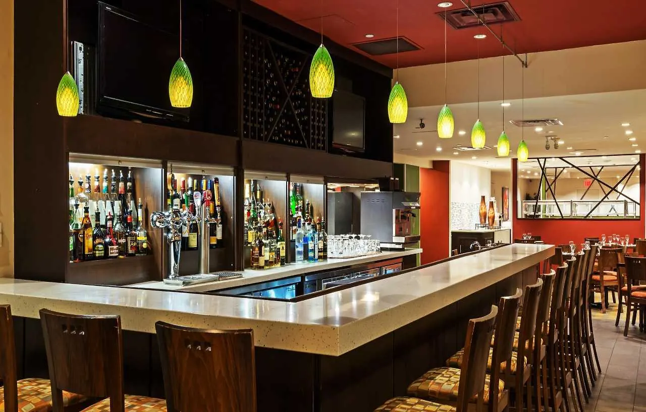 Crowne Plaza Toronto Airport By Ihg Hotel 4*,